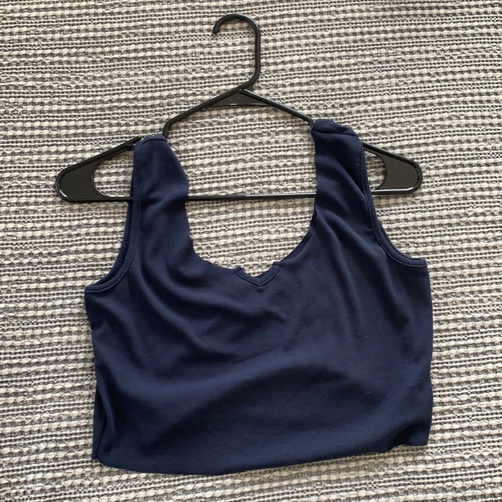 Cropped navy tank